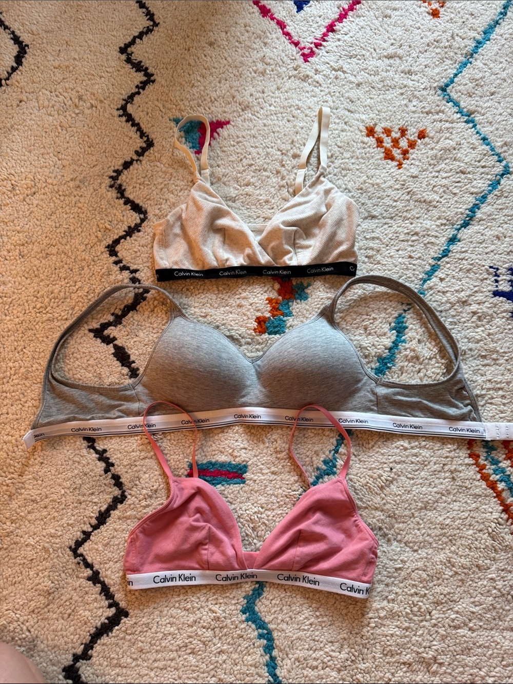 Calvin Klein M/L bra bundle (3)